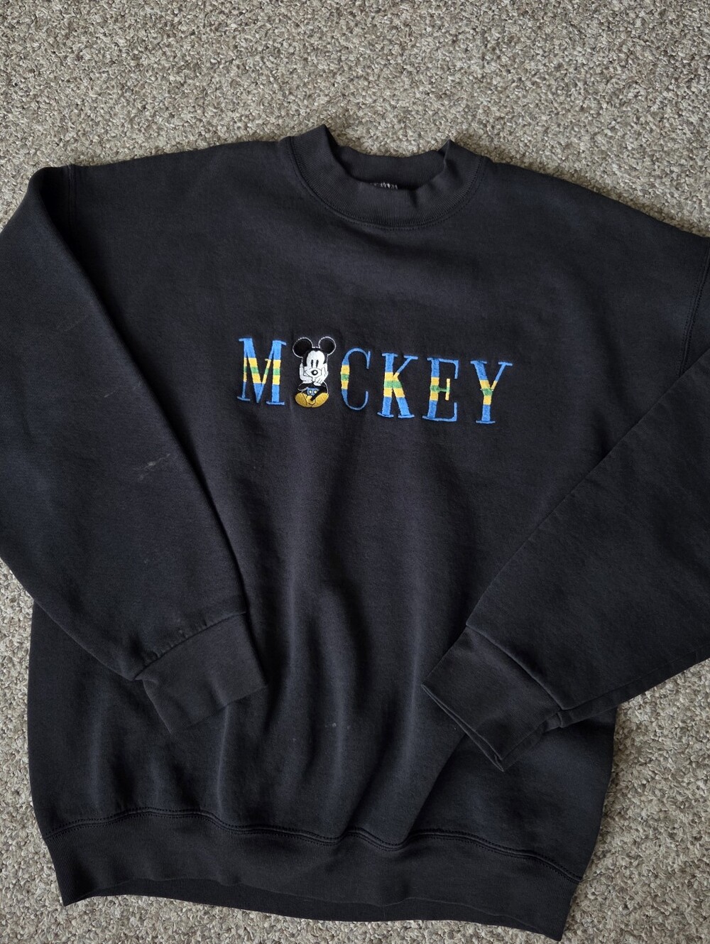 Mickey & Co Vintage 90s Mickey Mouse Black Crewneck Sweatshirt sz XL Disney USA - Picture 2 of 14